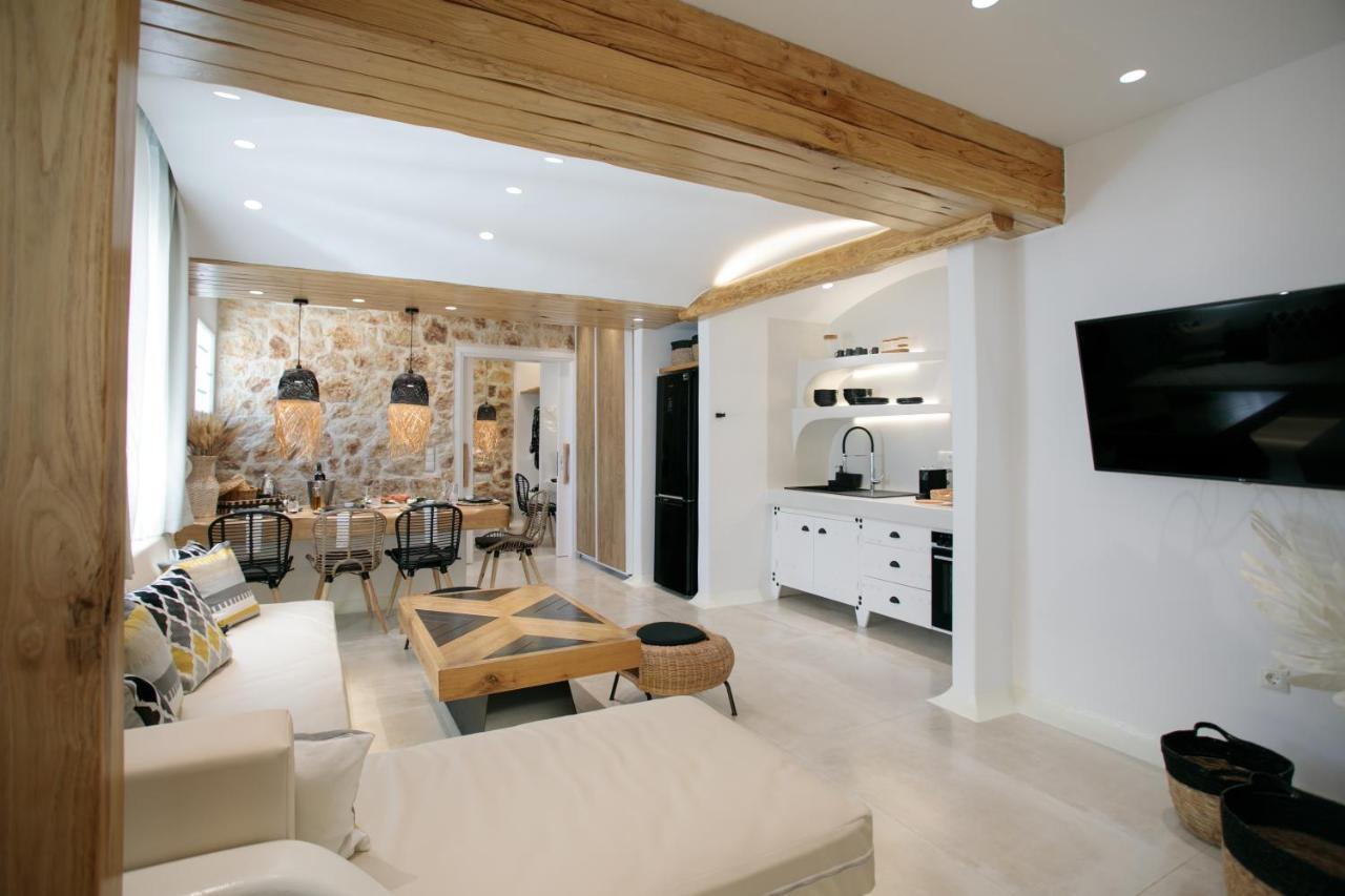 Manda Luxury Apartments Naxos City ภายนอก รูปภาพ